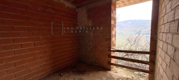 4 rooms House in Caravonica, Italy No. 157530 13