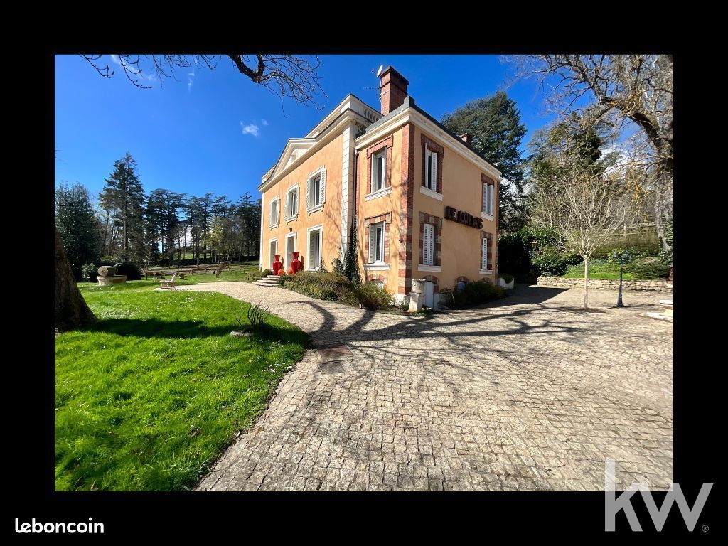 5 bedrooms House in La Talaudiere, France No. 337894