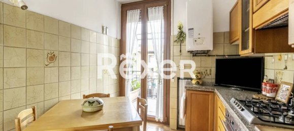 3 rooms Apartment in Cormano, Italy No. 300960 6