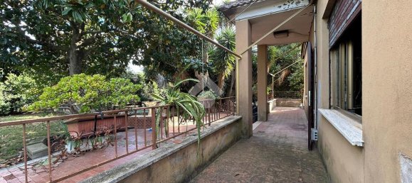 5 rooms Villa in Aprilia, Italy No. 6539 27