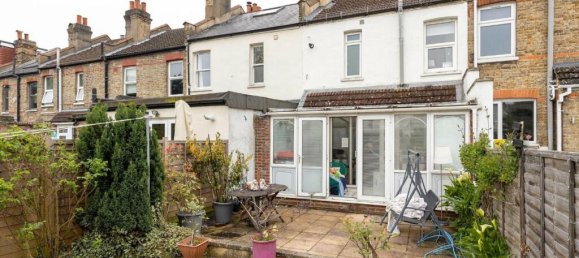 2 Schlafzimmer Haus in London, United Kingdom, Nr. 3580 4