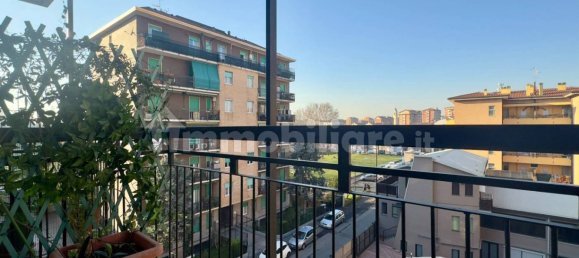 2 Schlafzimmer Wohnung in Cinisello Balsamo, Italy, Nr. 24852 10