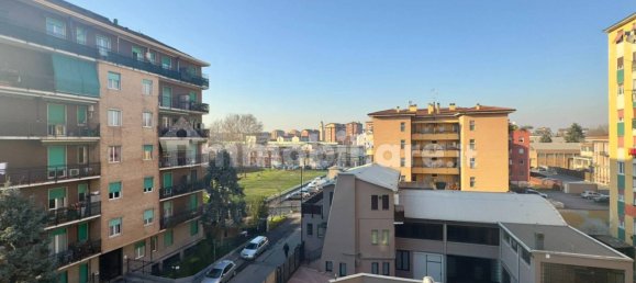 2 Schlafzimmer Wohnung in Cinisello Balsamo, Italy, Nr. 24852 24