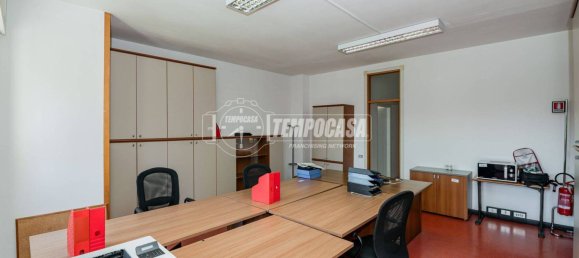 Квартира с 4 комнатами в Сан Донато Миланезе, Италия № 266580 3