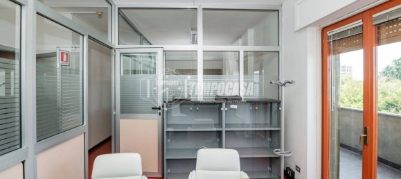 Квартира с 4 комнатами в Сан Донато Миланезе, Италия № 266580 12