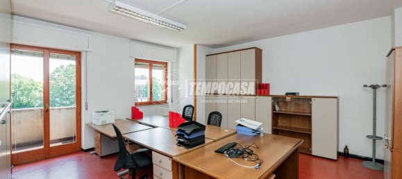 Квартира с 4 комнатами в Сан Донато Миланезе, Италия № 266580 2