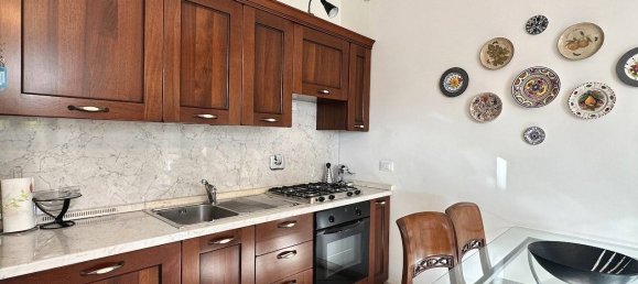 Studio in Pietra Ligure, Italy No. 156882 9