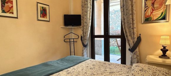 Studio in Pietra Ligure, Italy No. 156882 14