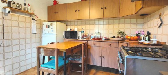 4 bedrooms House in Lucca, Italy No. 210949 13