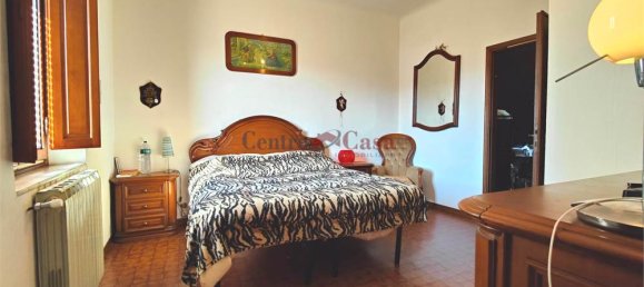 4 bedrooms House in Lucca, Italy No. 210949 21