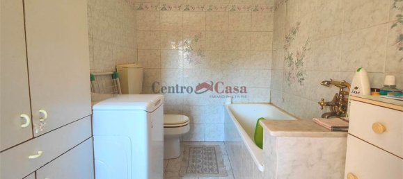 4 bedrooms House in Lucca, Italy No. 210949 20