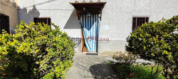 4 bedrooms House in Lucca, Italy No. 210949 4