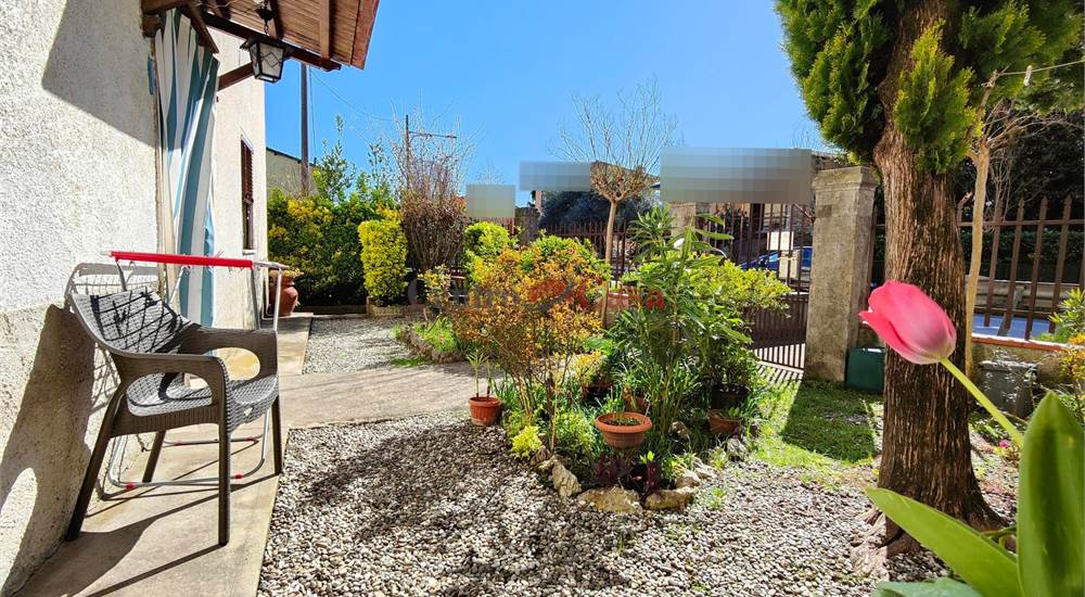 4 bedrooms House in Lucca, Italy No. 210949