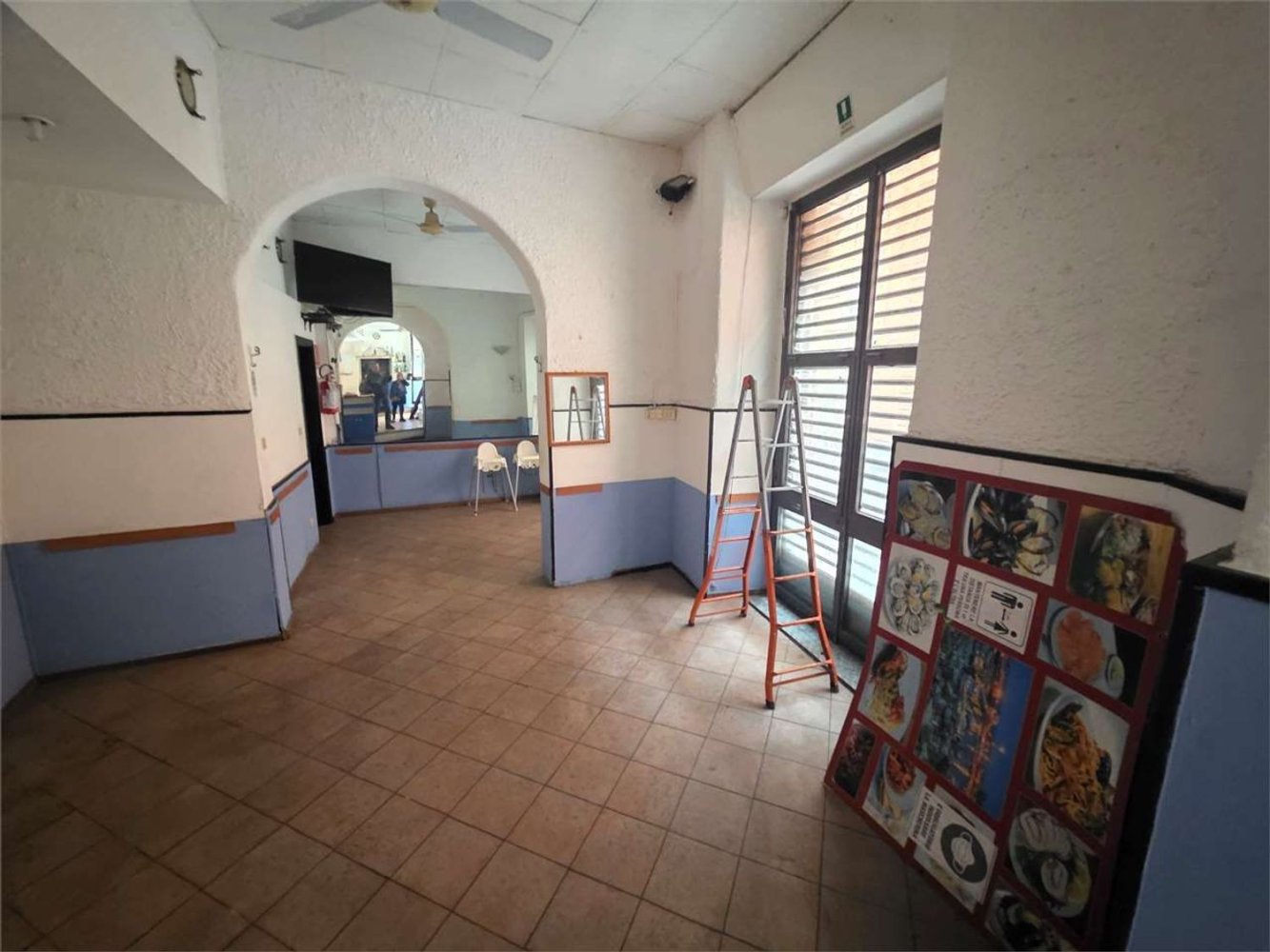 85m² Commercial property in Genoa, Italy No. 42444