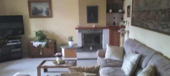 Casa de 5 divisões em Benevento, Italy N.º 253530 4