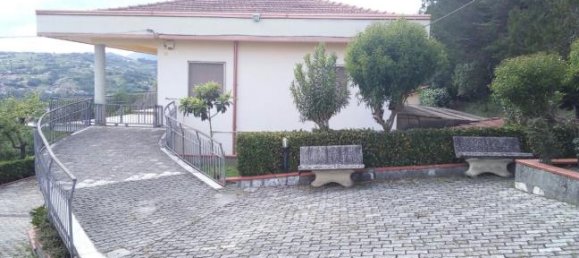 Casa de 5 divisões em Benevento, Italy N.º 253530 2
