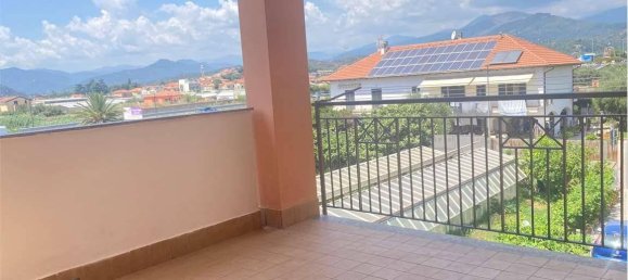 Apartamento de 2 divisões em Albenga, Italy N.º 126667 6