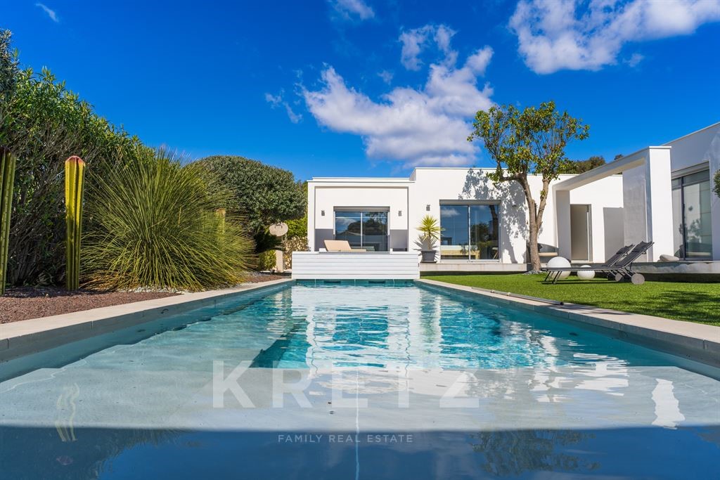 6 bedrooms Villa in Agde, France No. 293720