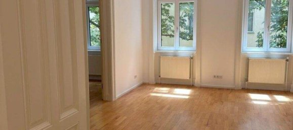 2 rooms Apartment in Alsergrund, Austria No. 133031 3