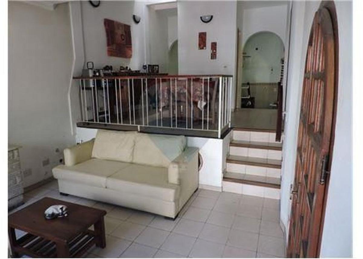 3 bedrooms House in Buenos Aires, Argentina No. 71955