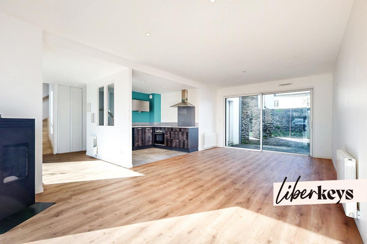 5 bedrooms House in Dinan, France No. 308936