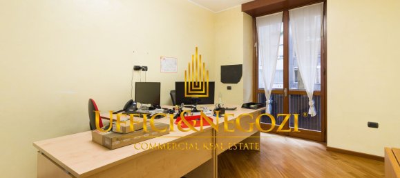 Oficina en Milan, Italy 153 m² No. 333275 14
