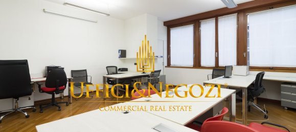 Oficina en Milan, Italy 153 m² No. 333275 32