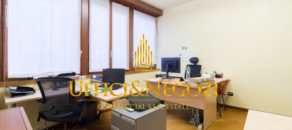 Oficina en Milan, Italy 153 m² No. 333275 12