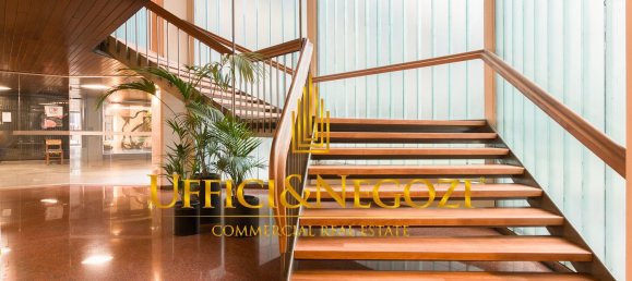 Oficina en Milan, Italy 153 m² No. 333275 3