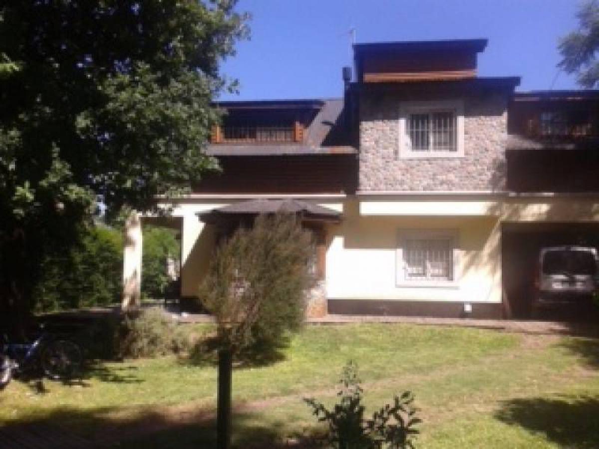 Дом с 3 спальнями в Тигре, Аргентина № 12701