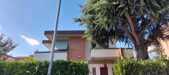 5 Schlafzimmer Villa in Pisa, Italy, Nr. 51177 7