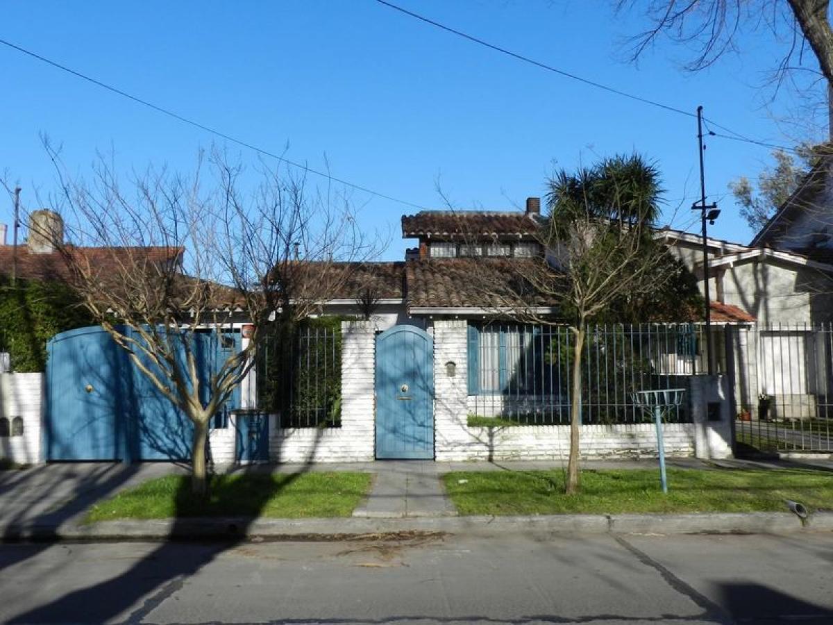 3 bedrooms House in Mar del Plata, Argentina No. 78421