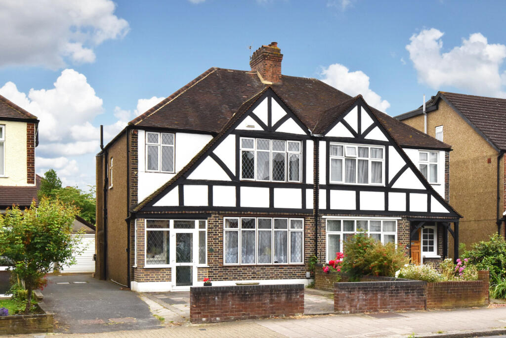 3 bedrooms House in Beckenham, United Kingdom No. 909