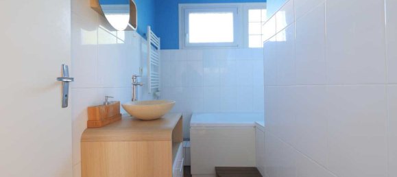 Casa de 3 dormitorios en Saint-Esteve, France No. 201246 4