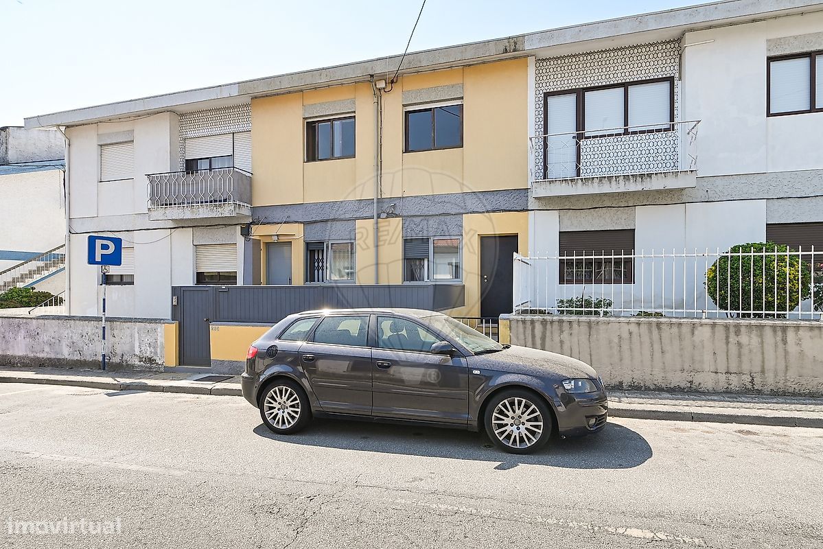 2 غرف نوم شقة في Rio Tinto, Portugal رقم 307588