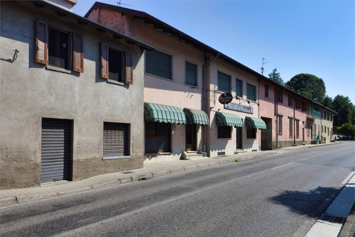 10 chambres Propriété commerciale à Cassina Rizzardi, Italy No. 326701