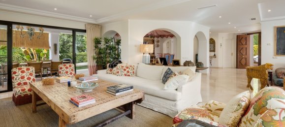 4 bedrooms House in La Quinta, Spain No. 187861 15