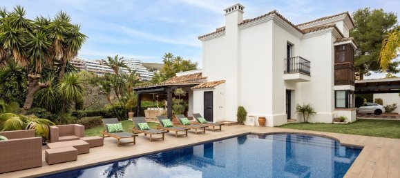 4 bedrooms House in La Quinta, Spain No. 187861 23