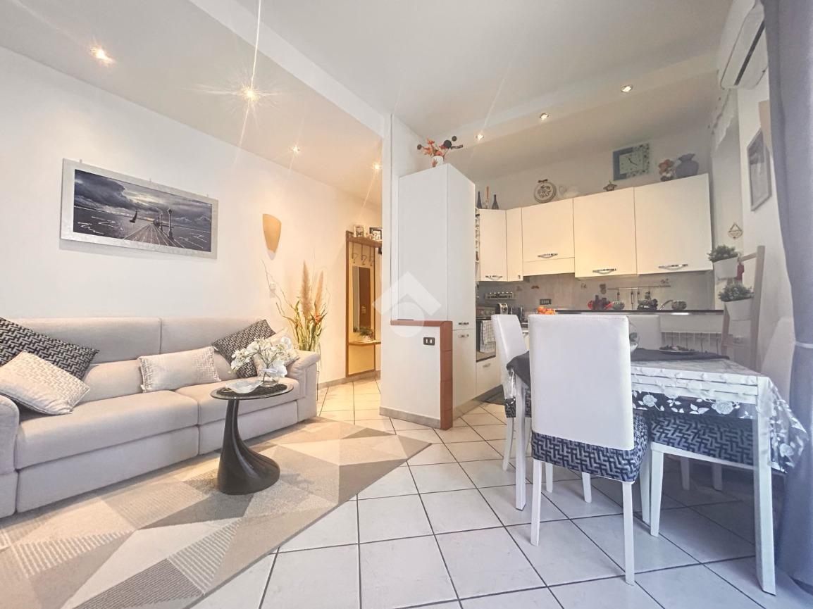 Apartamento de 3 divisões em La Spezia, Italy N.º 37312