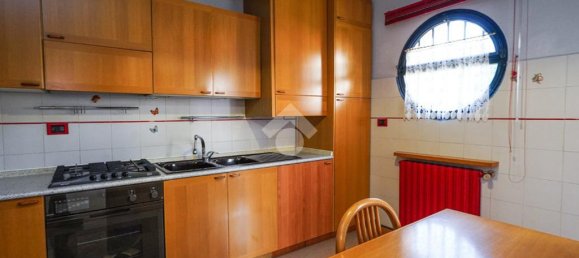 3 غرف نوم شقة في Ponte San Pietro, Italy رقم 282502 9