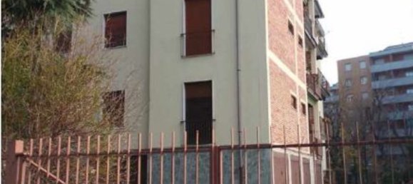 3غرفة شقة في Usmate Velate, Italy رقم 3610 12