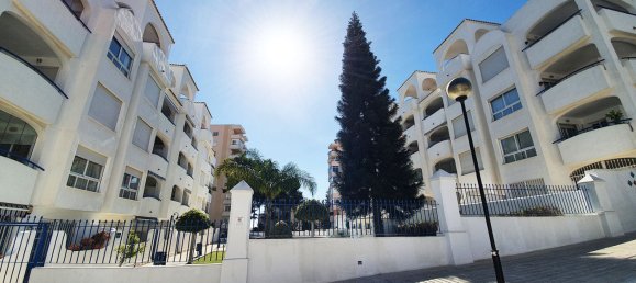 Apartamento de 2 dormitorios en Benalmádena, Spain No. 151300 32