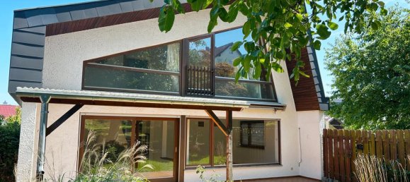 7 rooms Townhouse in Esslingen, Germany No. 308699 2