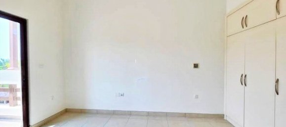 Villa T5 em Al Maqtaa, UAE N.º 5069 9