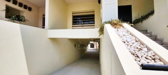 Villa T5 em Al Maqtaa, UAE N.º 5069 13