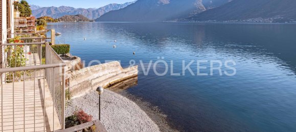 4 bedrooms Villa in Colonno, Italy No. 127267 9