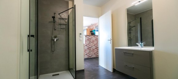 1 bedroom Apartment in Montferrand-le-Chateau, France No. 337310 8