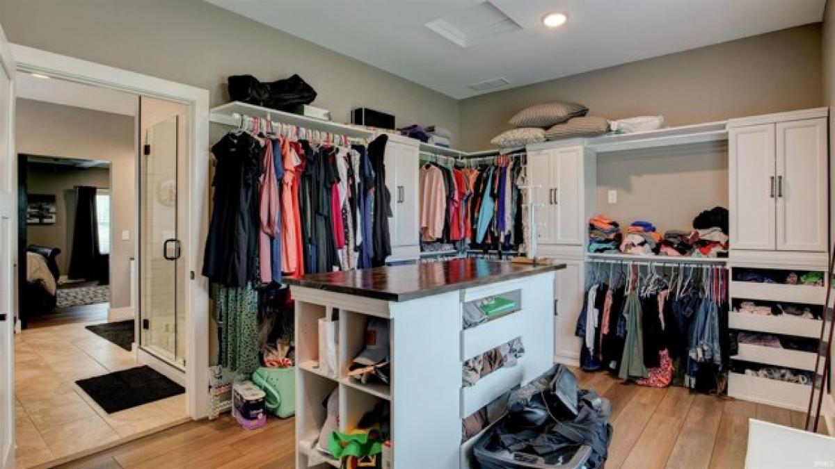 6 bedrooms House in Evansville, USA No. 373832