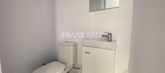  محل تجاري في Sliema, Malta 16متر مربع رقم 12491 2