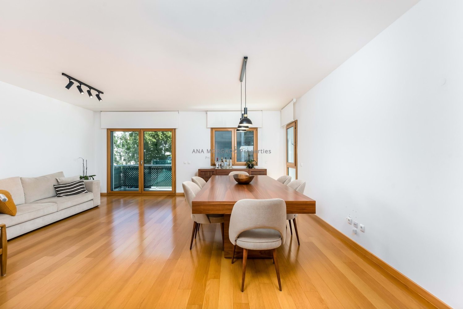 Apartamento de 3 dormitorios en Cascais, Portugal No. 341930